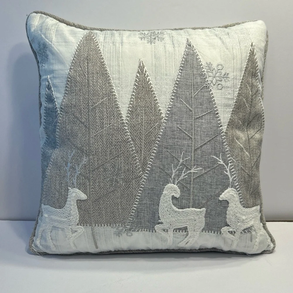 Secret Celebrity Embroidered Glitter Throw Pillow 18x18” Christmas Snow ThemeEUC